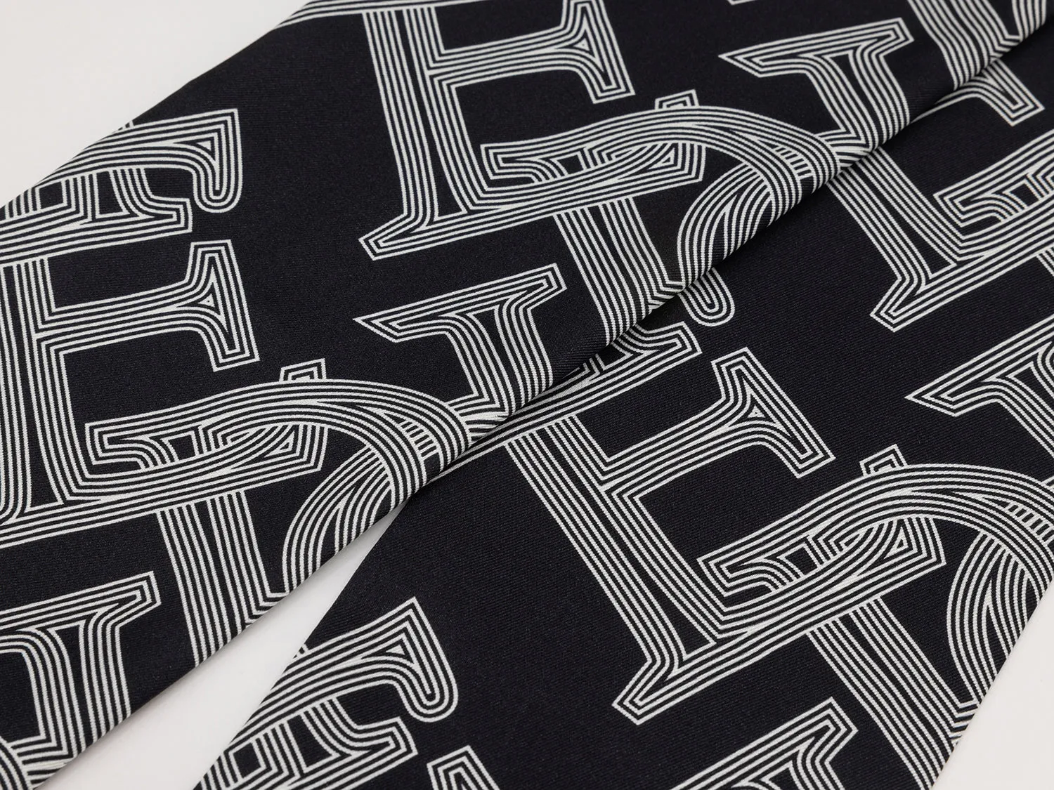 EP YAYING Letters Printed Silk Scarf