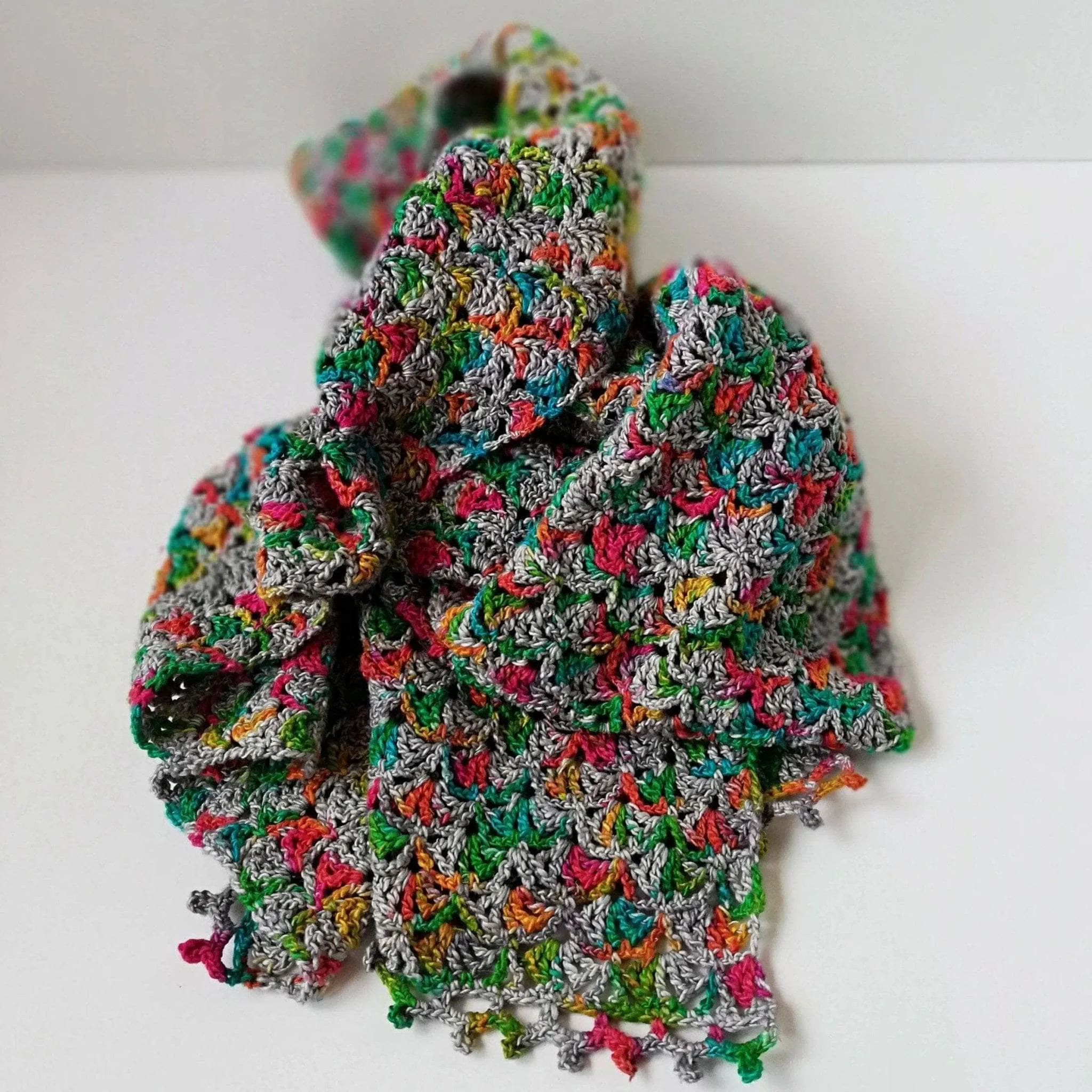 Gleeful Hummingbirds Wrap Crochet Kit