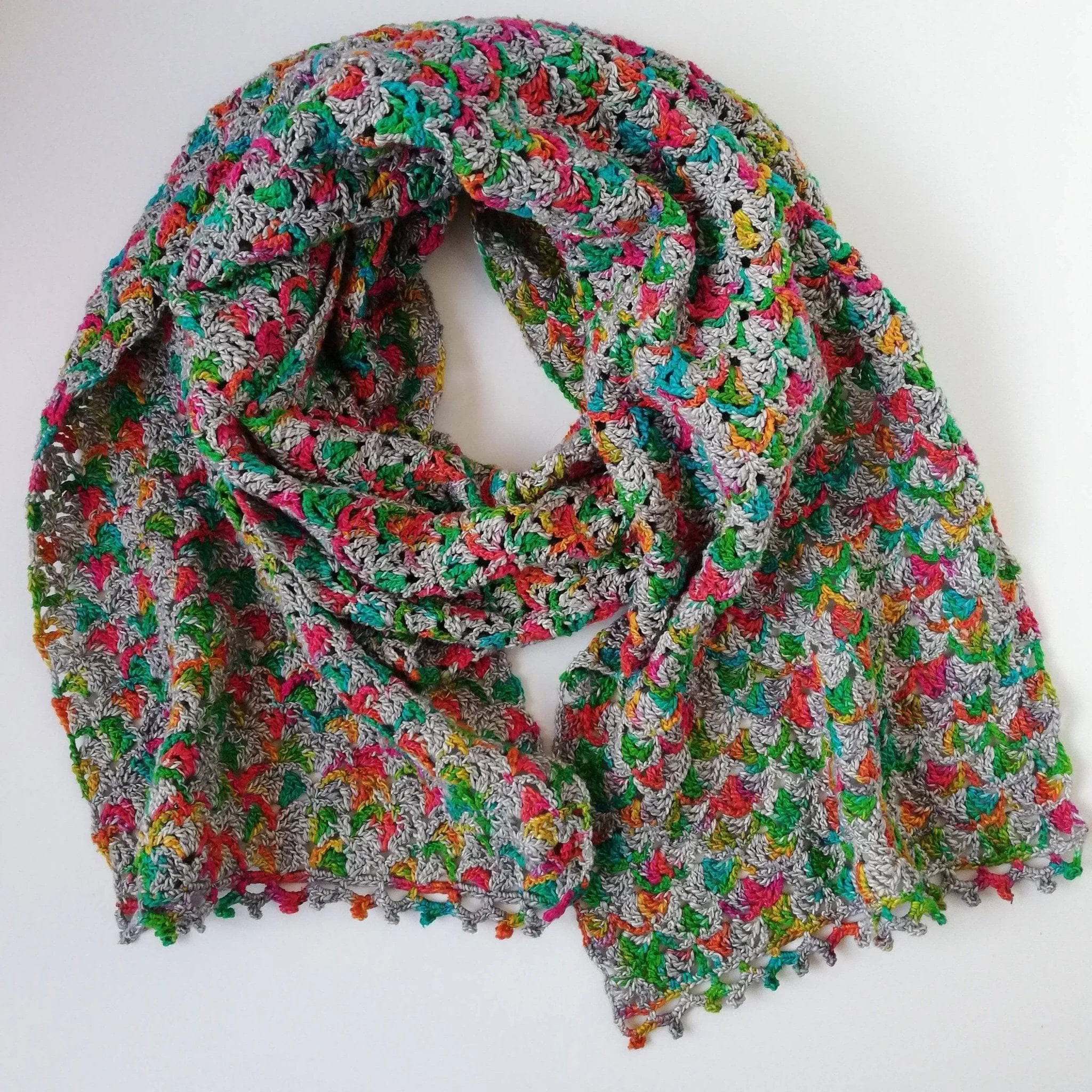 Gleeful Hummingbirds Wrap Crochet Kit